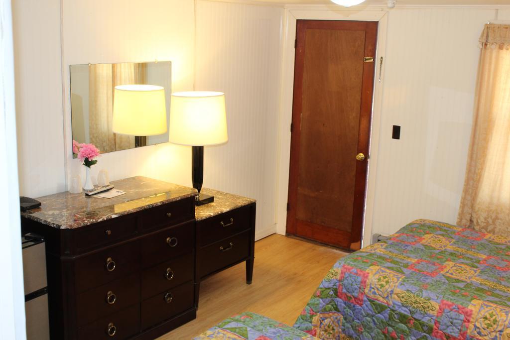 Royale Coach Motor Lodge Hampton Exterior foto