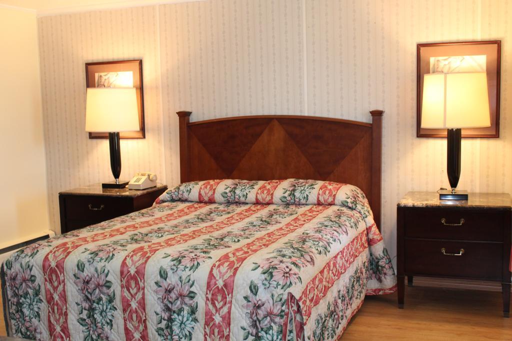 Royale Coach Motor Lodge Hampton Exterior foto